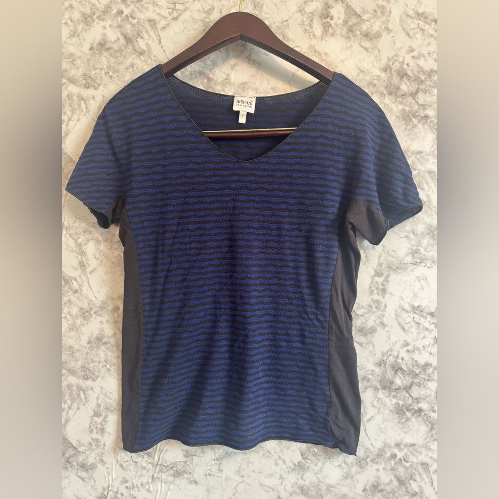 Armani Collezioni Size 6 Blue and Black stretchy Top